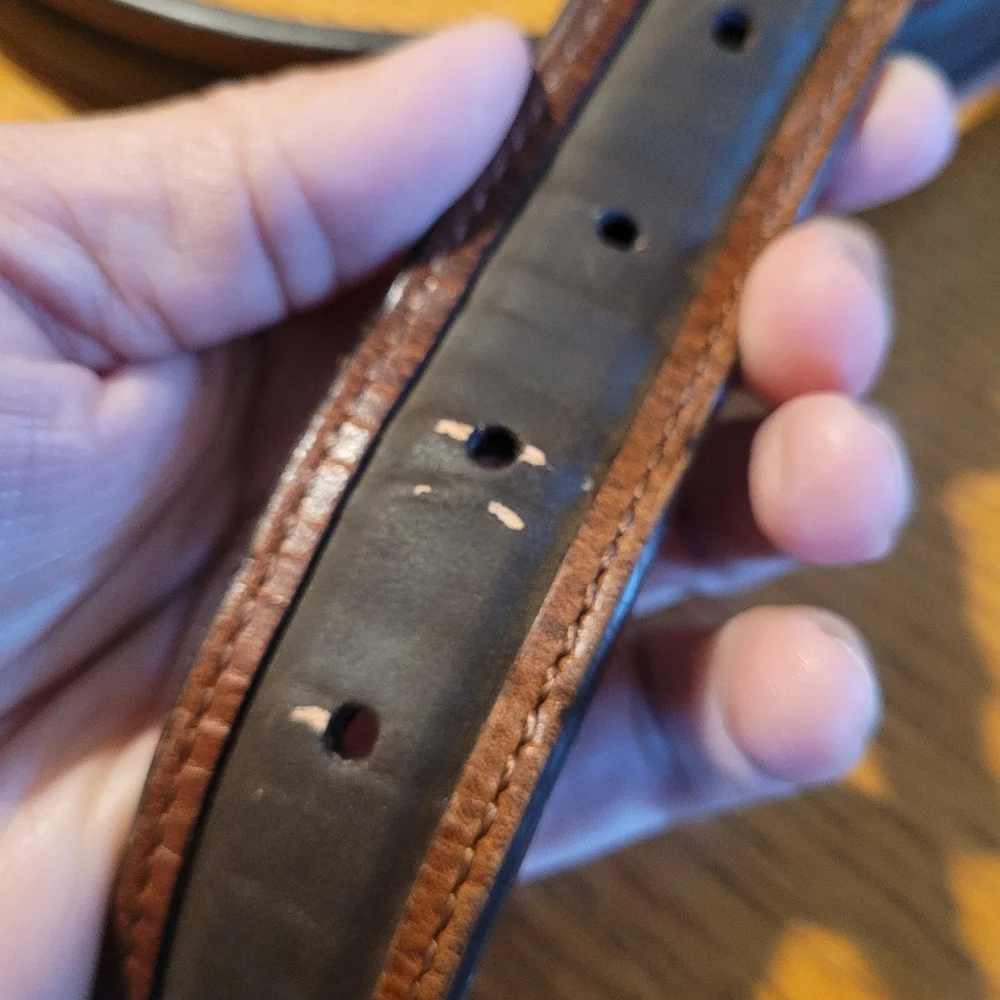 Columbia leather belt Size 40, unisex